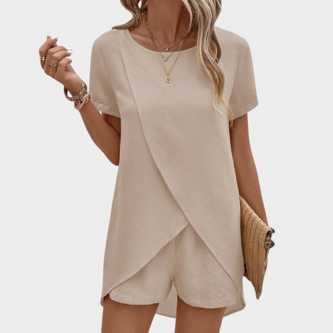 Lorena – Elegantne Suvine Koordineeritud Komplekt" saab ümber kirjutada kui "Lorena – Elegantne Suvine Komplekt Koordineeritud Stiilis.