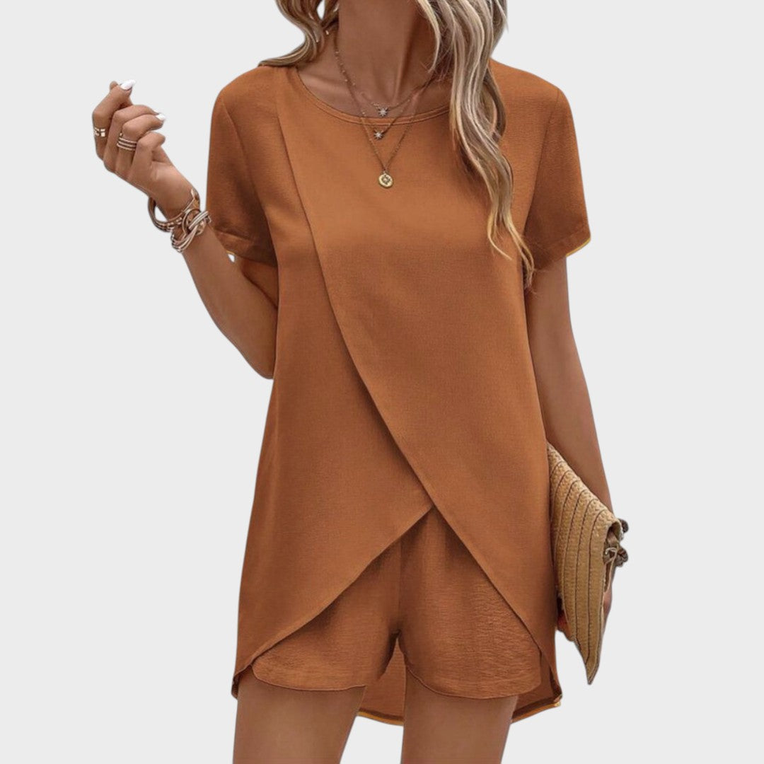 Lorena – Elegantne Suvine Koordineeritud Komplekt" saab ümber kirjutada kui "Lorena – Elegantne Suvine Komplekt Koordineeritud Stiilis.