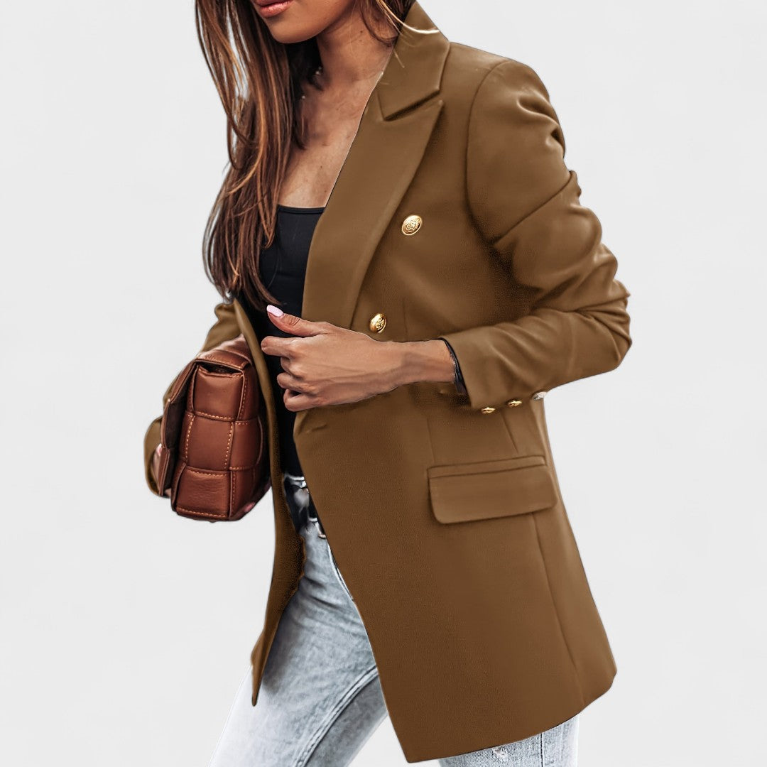 Matea - Ühe- ja kahekordne särk detailsete nuppudega" saab ümber kirjutada järgmiselt:

 "Matea - Ühe- ja kahekordne särk, kaunistatud detailsete nuppudega