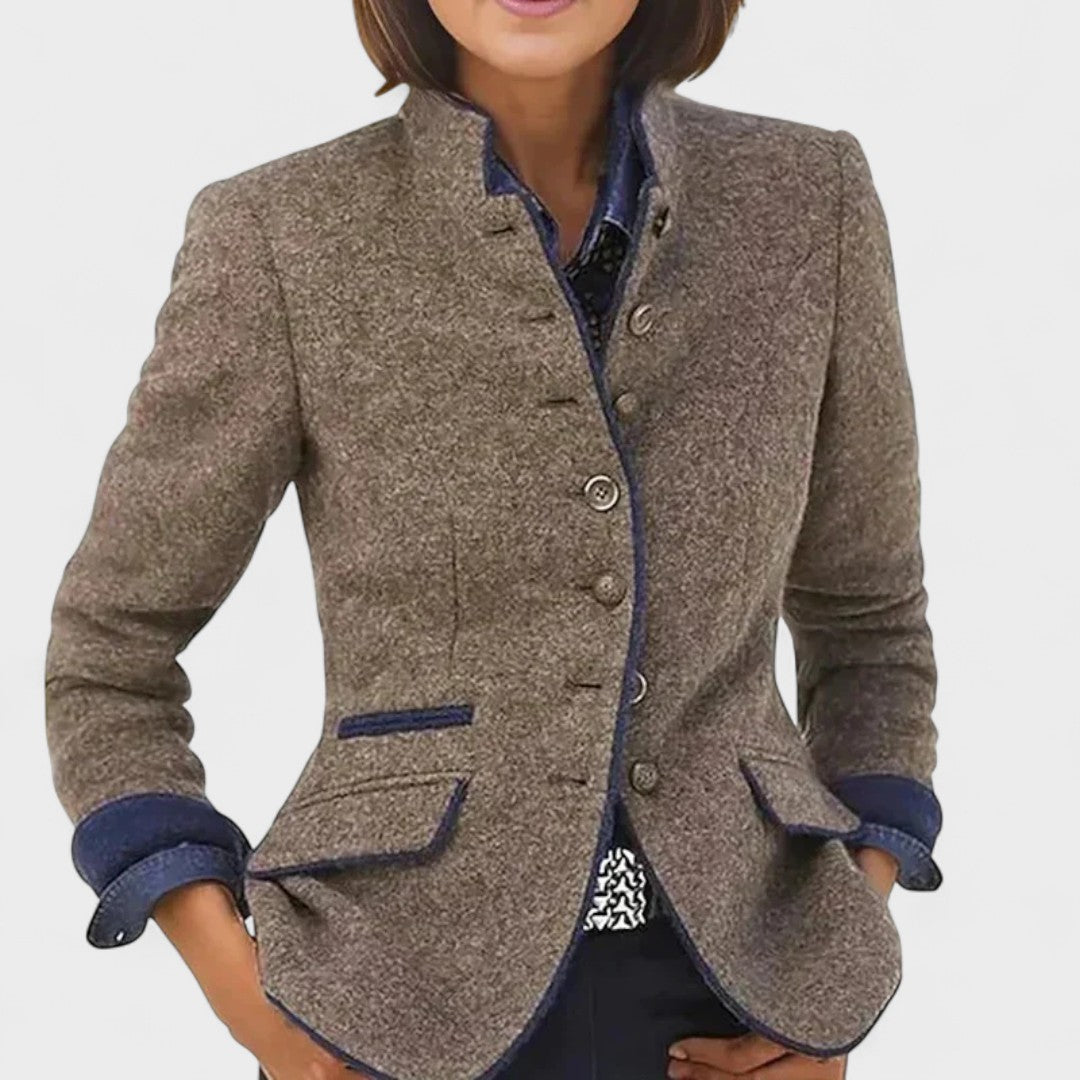 Bojana - Elegantne ja Sofistikeeritud Mantel