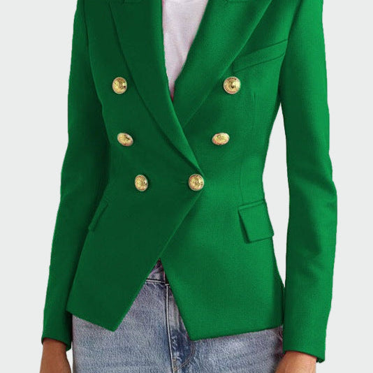 Traditsioonilise lõikega ülikond