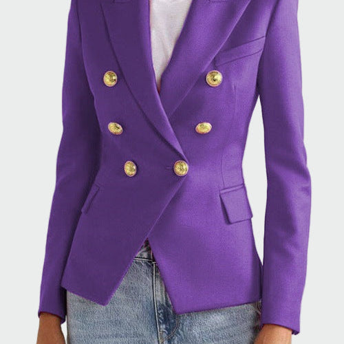 Traditsioonilise lõikega ülikond